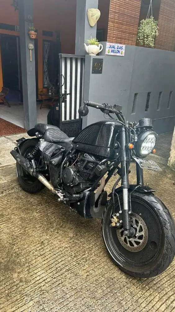 SCORPIO BOBBER CUSTOM