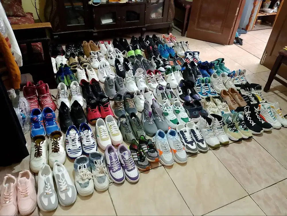 SEPATU SECOND BRANDED AND FASHION