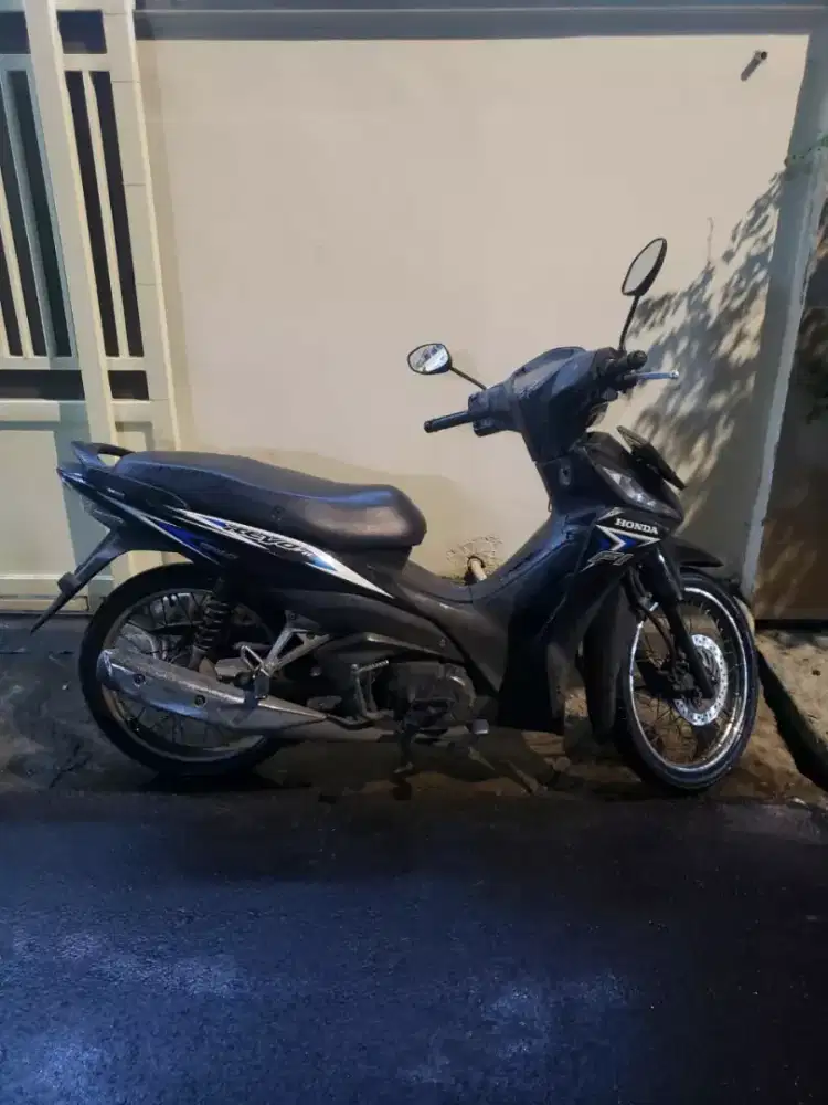 DIJUAL HONDA REVO FIT 2016 APA ADANYA