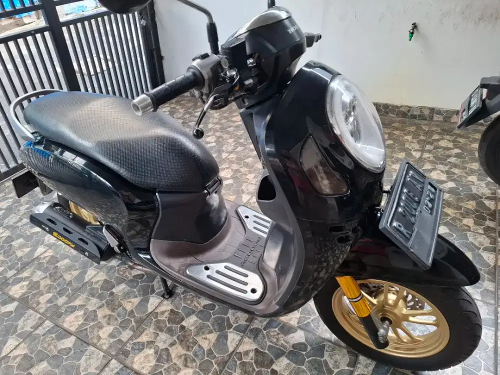 Km35rb keyless, honda scoopy CBS iss 110 LED 2021 bln 2 pajak panjang.