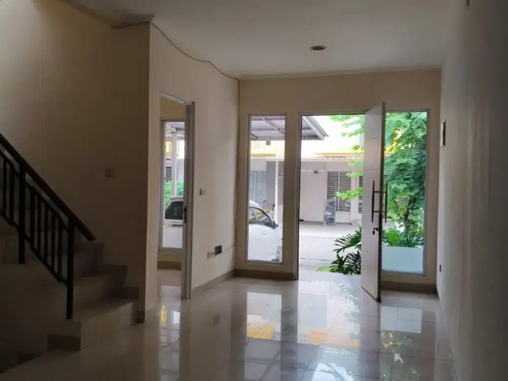 Rumah Murah & Langka di Green Lake City – Cluster Australia, SHM, 2 Lantai