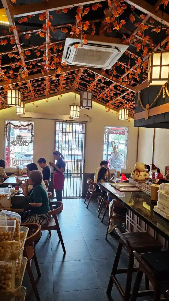 Di butuhkan karyawan di resto yg sudah berjalan