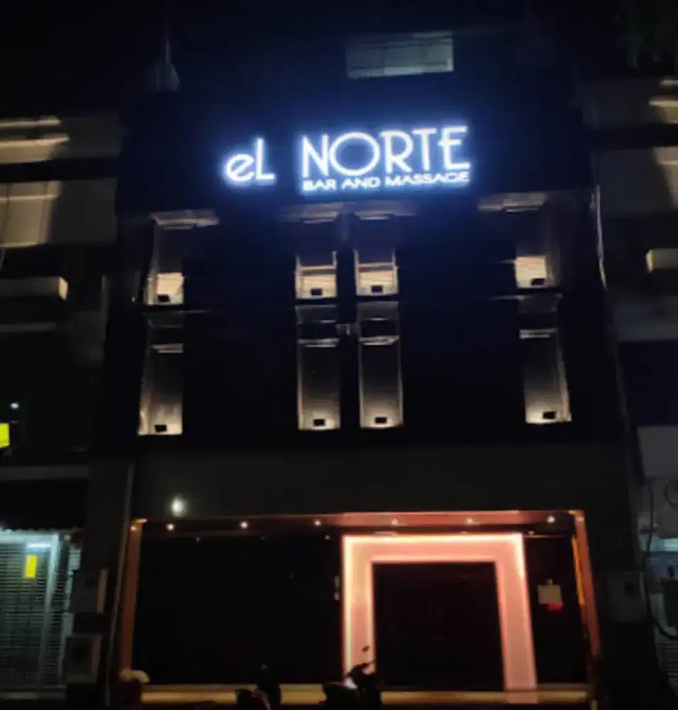 Low WANITA Non ijasah terapis spa