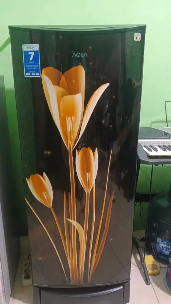 Jual Kulkas bekas merk Aqua
