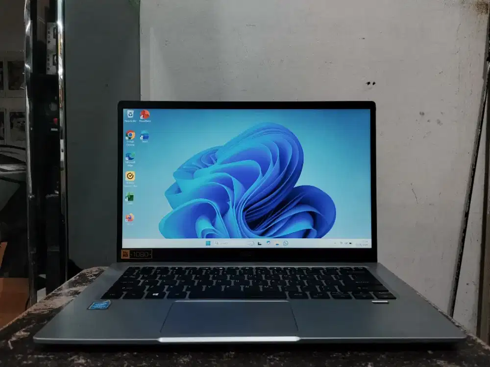 Laptop ACER Swift 1 (SF114-33) siap pakai