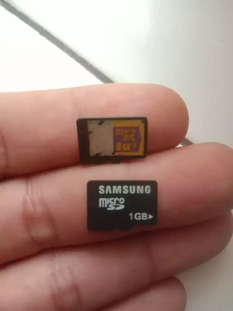 mmc 8gb ama 1gb normal, 25rb nego. cikutra