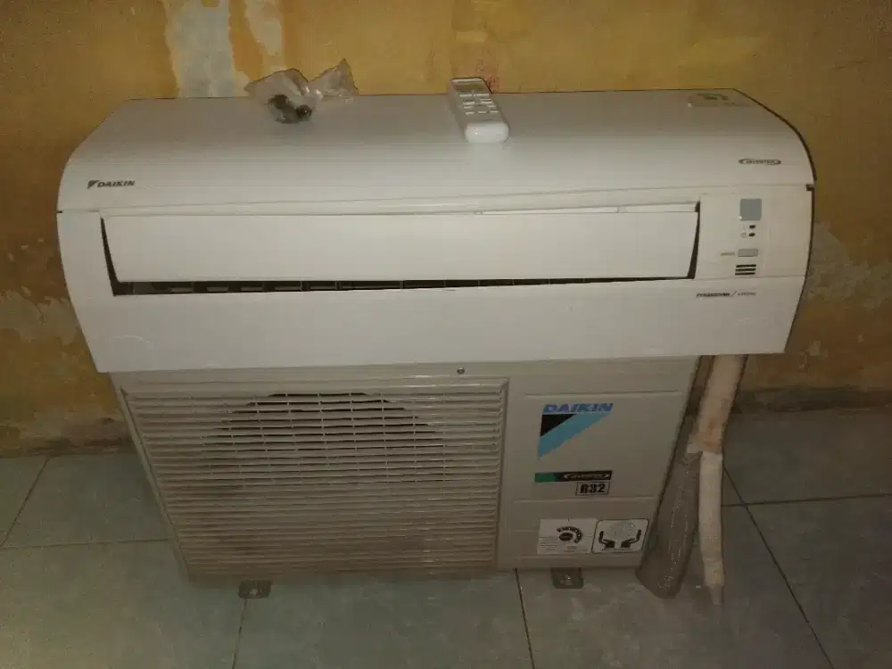 Dijual Cepat AC Daikin 1PK Inverter Thailand