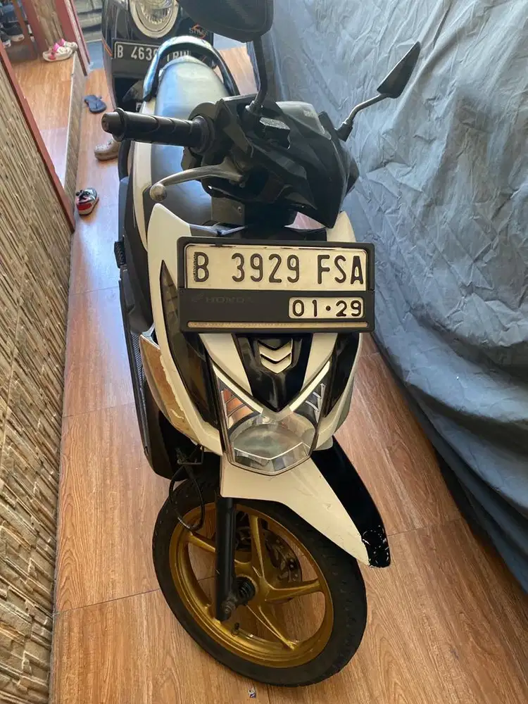 Honda Beat FI 2014 - Tangan Pertama