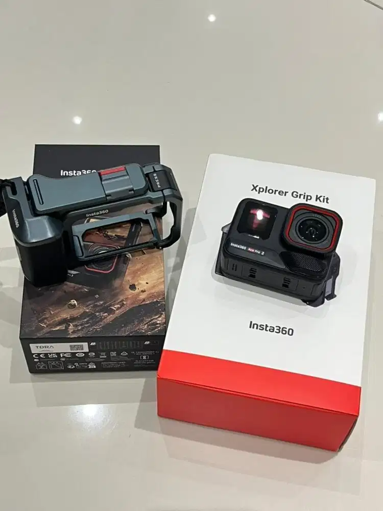 Insta360 Ace Pro 2 + Xplorer Bundle