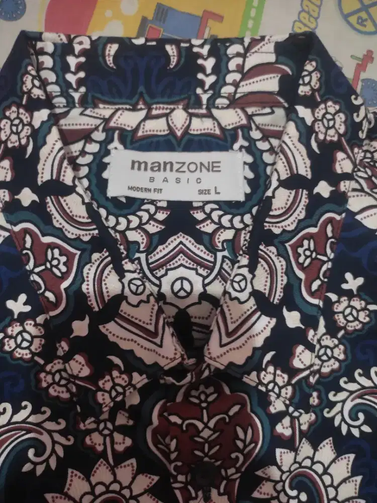 Kemeja batik merk MANZONE size L