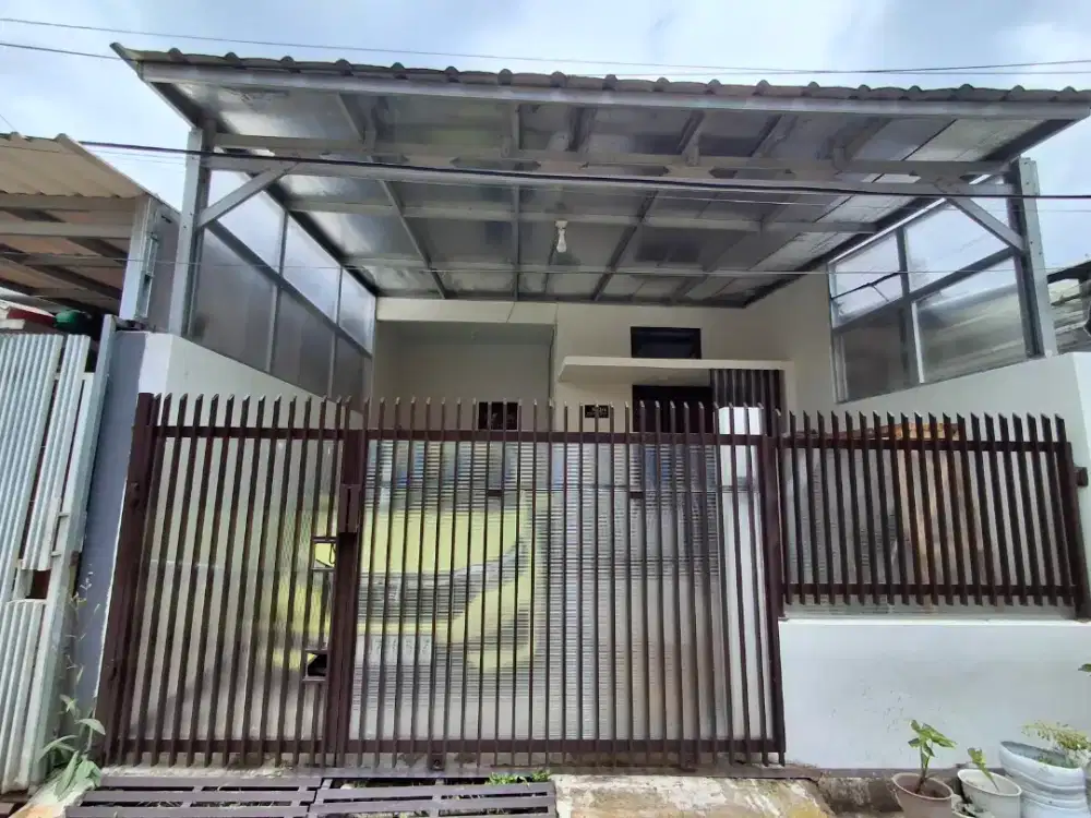 Disewakan rumah siap huni, lokasi strategis, cocok utk keluarga kecil