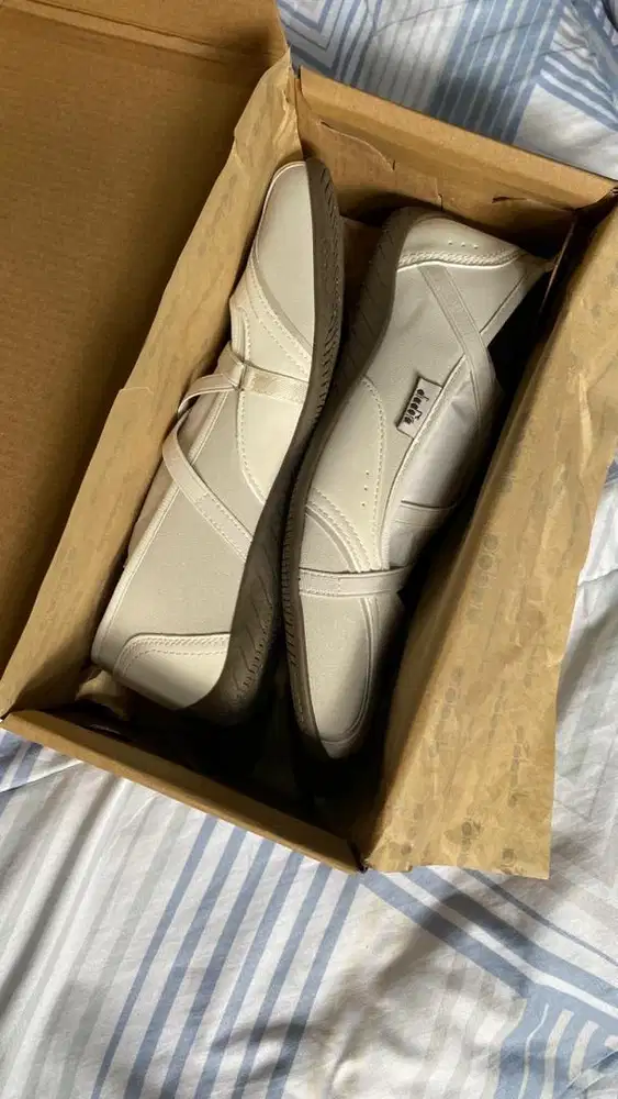 Diadora Purlie F warna Grey nomer 39 new