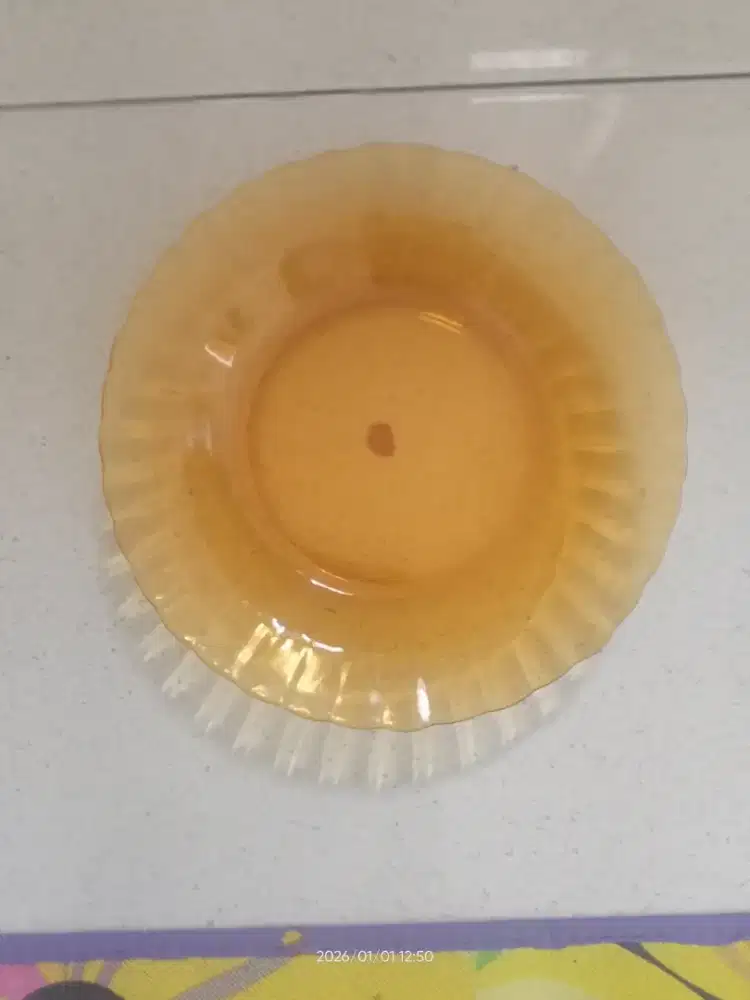 Piring kaca coklat prasmanan