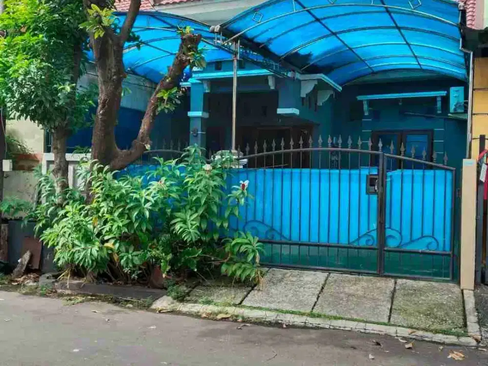 Rumah bagus siap huni seberang Mall GRAND galaxy bebas banjir