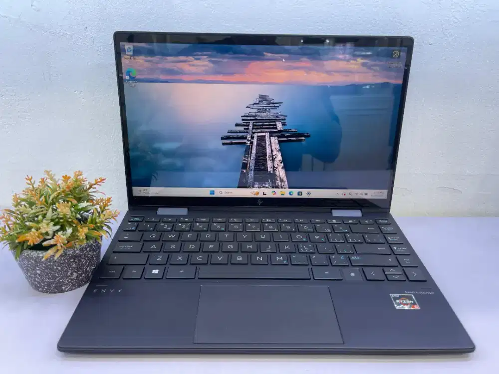 HP ENVY X360 Convertible
Amd Ryzen 5 4500U/8GB/256GB Radeon Graphics