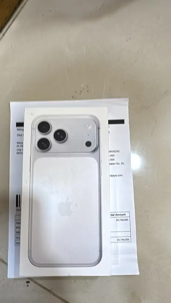 17 pro 512 silver ibox new