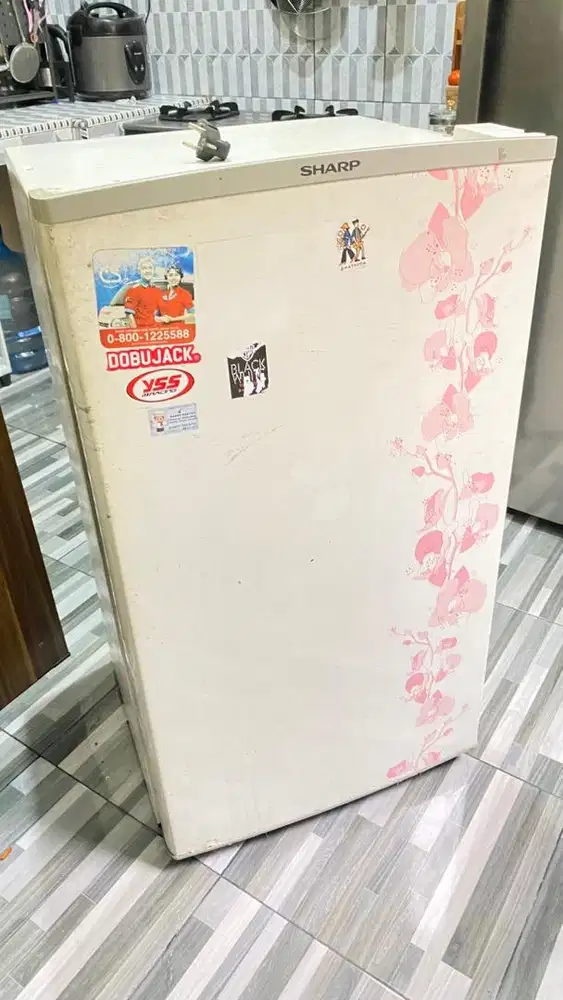 Jual Kulkas 1 pintu SHARP  SJ M165F beku banget