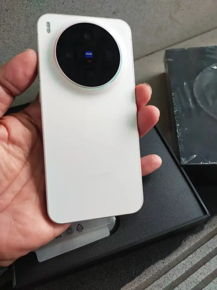 Vivo X300 16/512gb gress BNOB (brand new out box) bisa tt hp lain