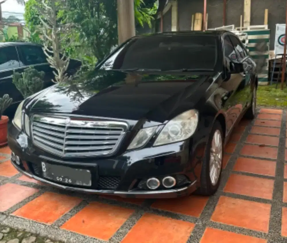 Mercedes Benz E250 2011 Elegance A/T