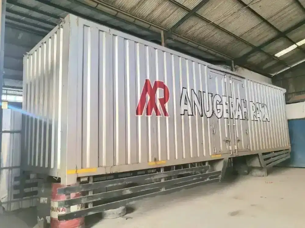 Box besi tronton 6x2 UD Trucks Quester Nissan mercedes benz Axor Bok