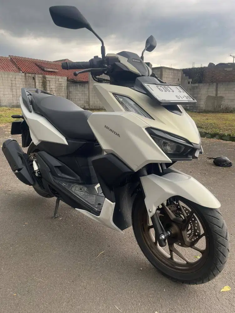 Honda vario 160 abs 2024 pemakaian 2025 km rendah 1 nama dari baru TCS