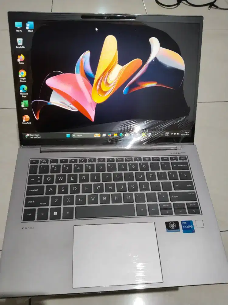 Laptop Hp ZBook Firefly 14 G10 Mobile Workstation 
Prcesor intel i7-13