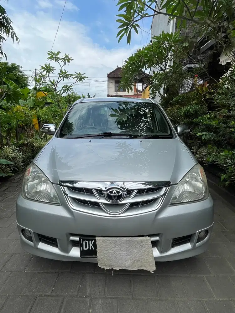 Toyota Avanza 2010 Bensin