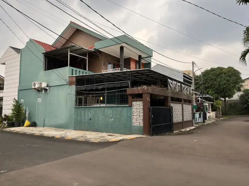 Disewakan Rumah 2Lantai Di Perumahan Vila dago Pamulang