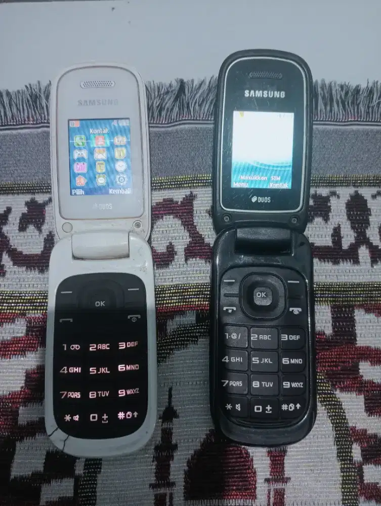 Hp Samsung buka tutup