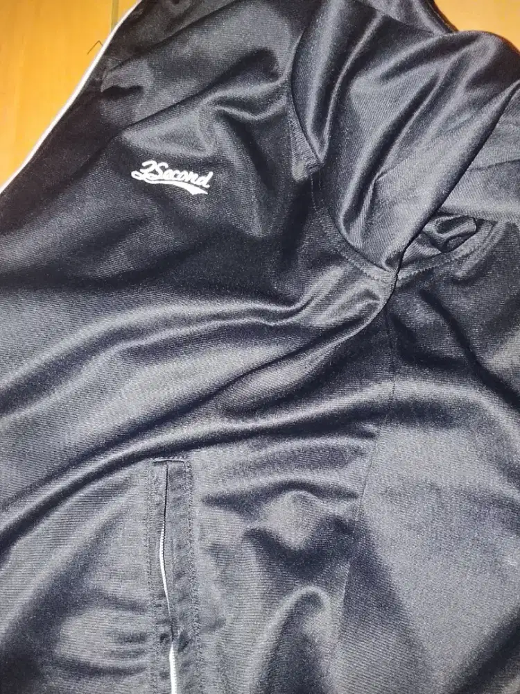 Jual jaket three second ori