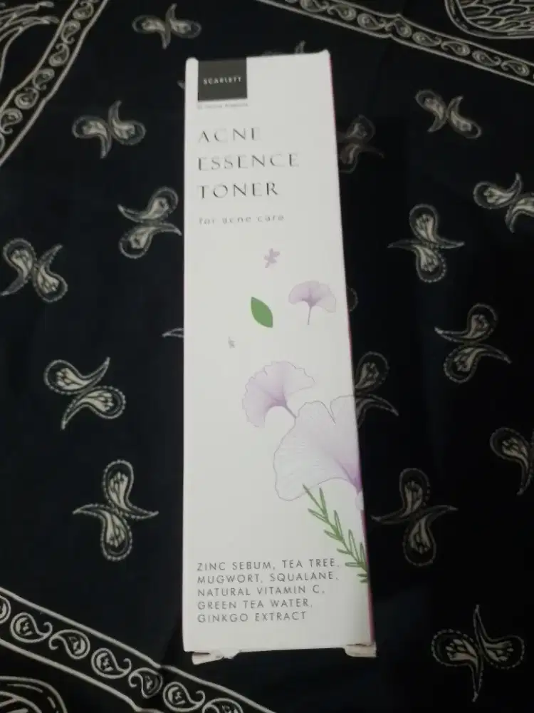 Scarlett Acne Essence Toner