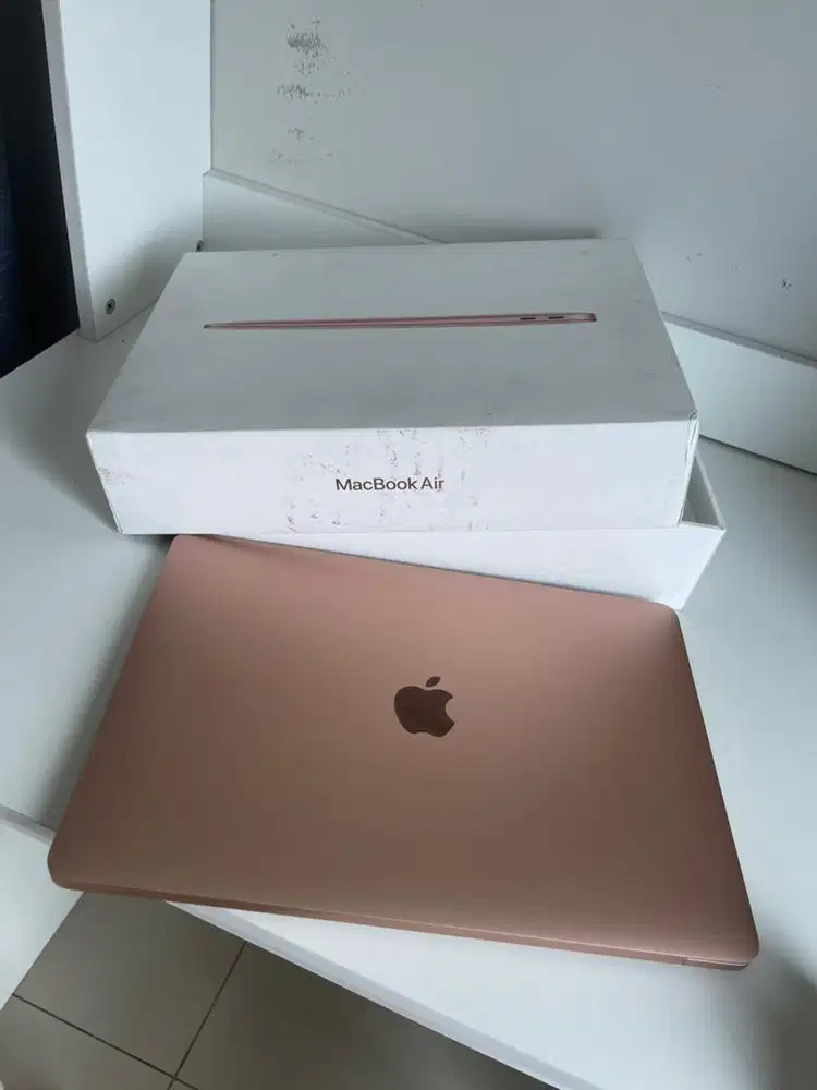DI JUAL MACBOOK AIR M1 2020