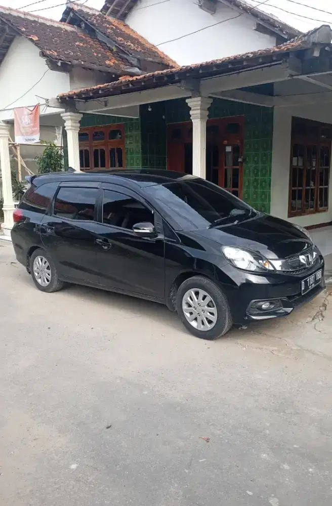 Honda mobilio 2015