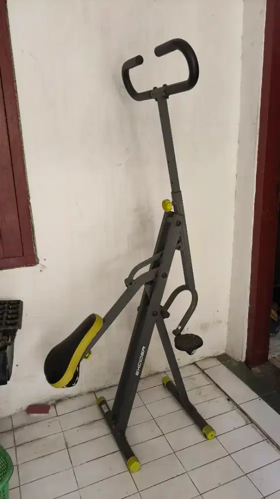 Exider home squat atau alat gym aerobik