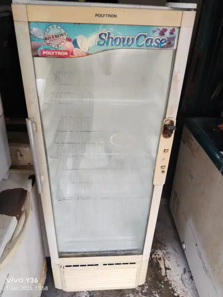 Di jual cepat showcase no frost politron