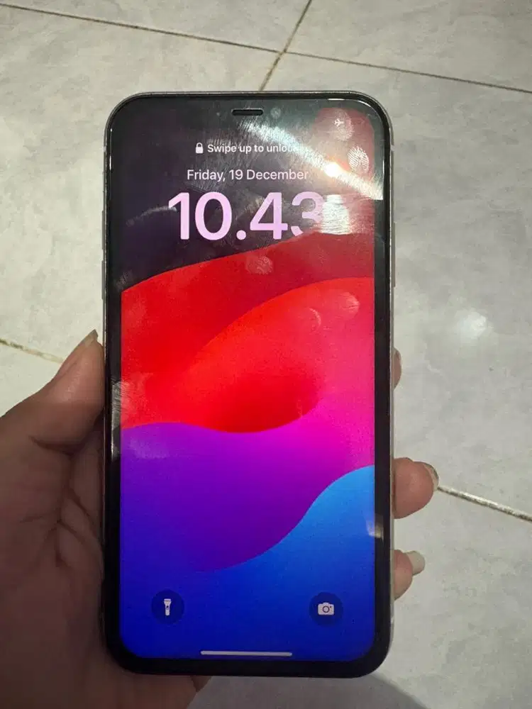 Jual iphone 11 64 GB warna putih