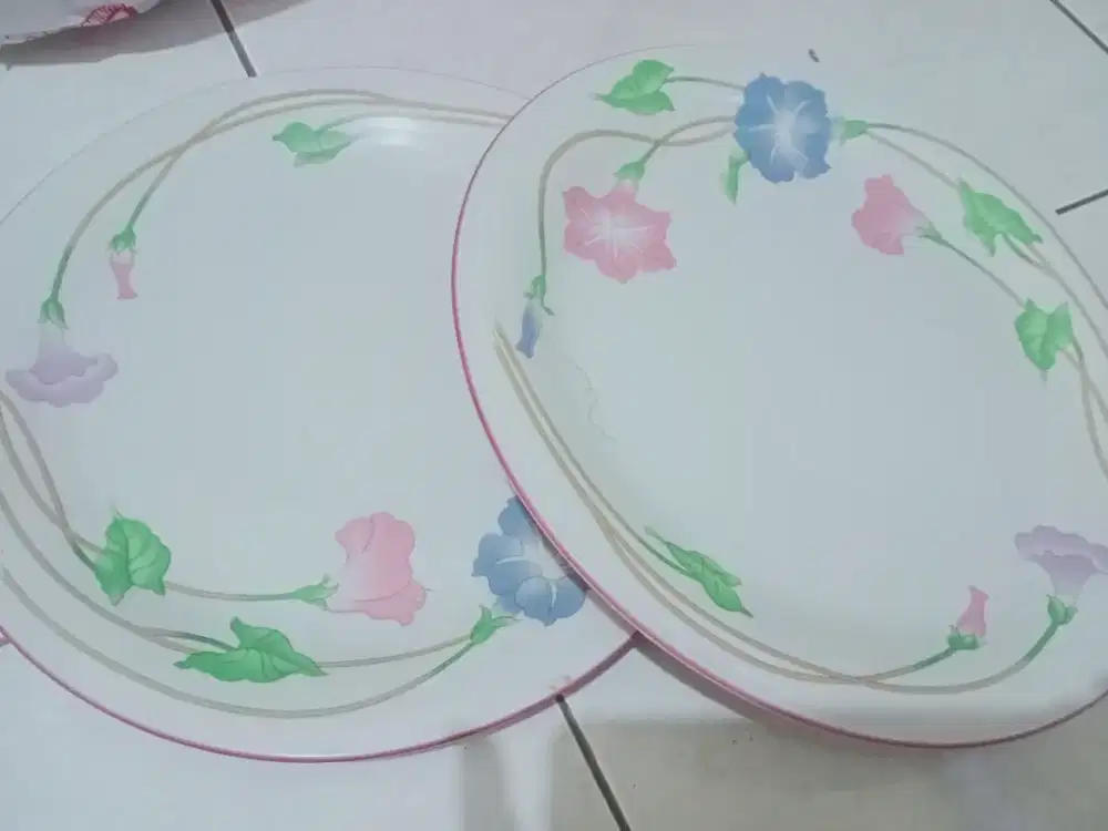 Piring kaca motif bunga brand stoneware