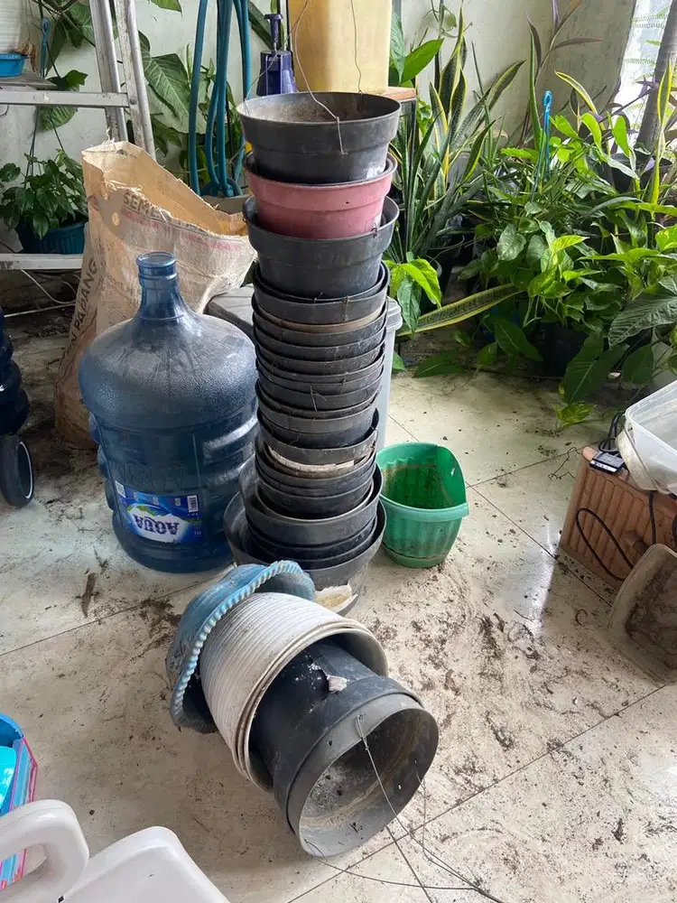 Pot bunga / pot tanaman kecil