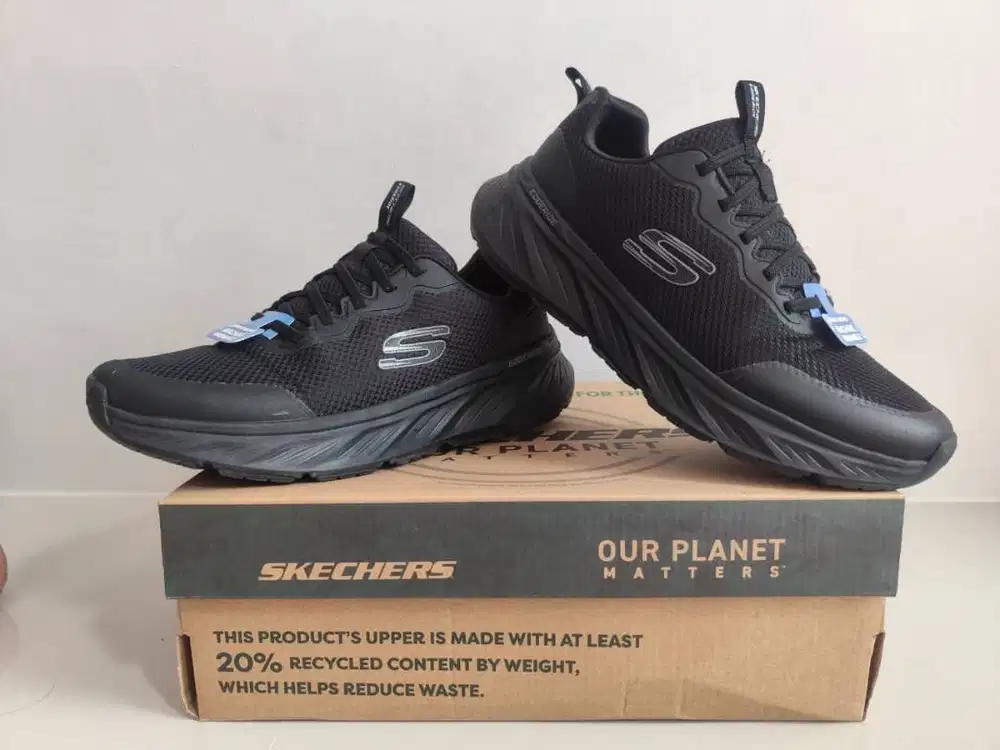 Dijual Sepatu Skechers Edgerige Hitam size 43