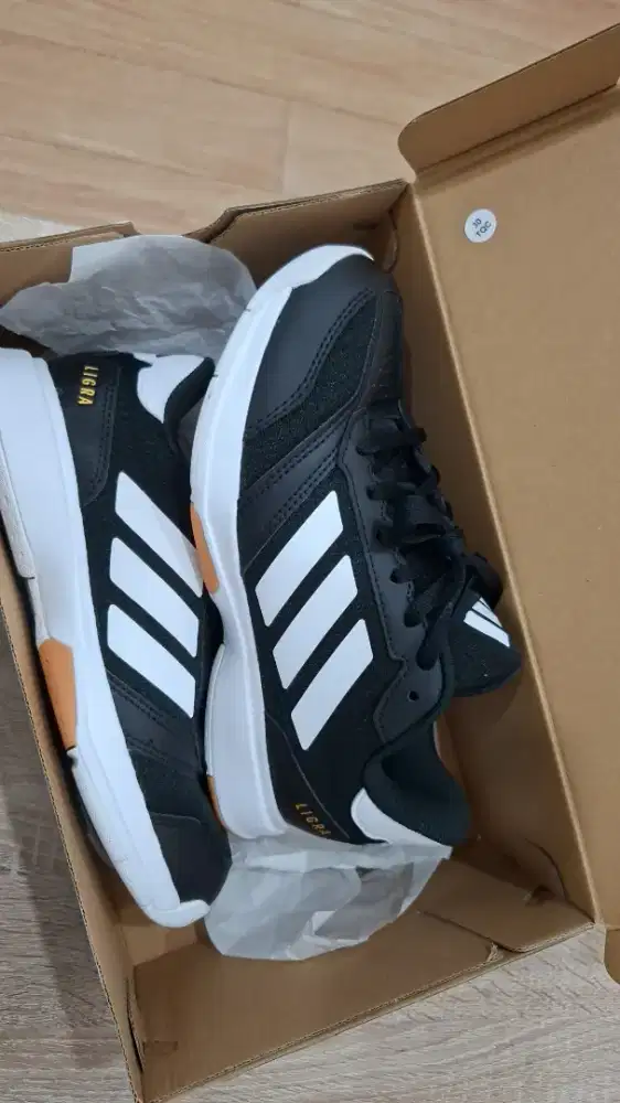 Sepatu Adidas Ori