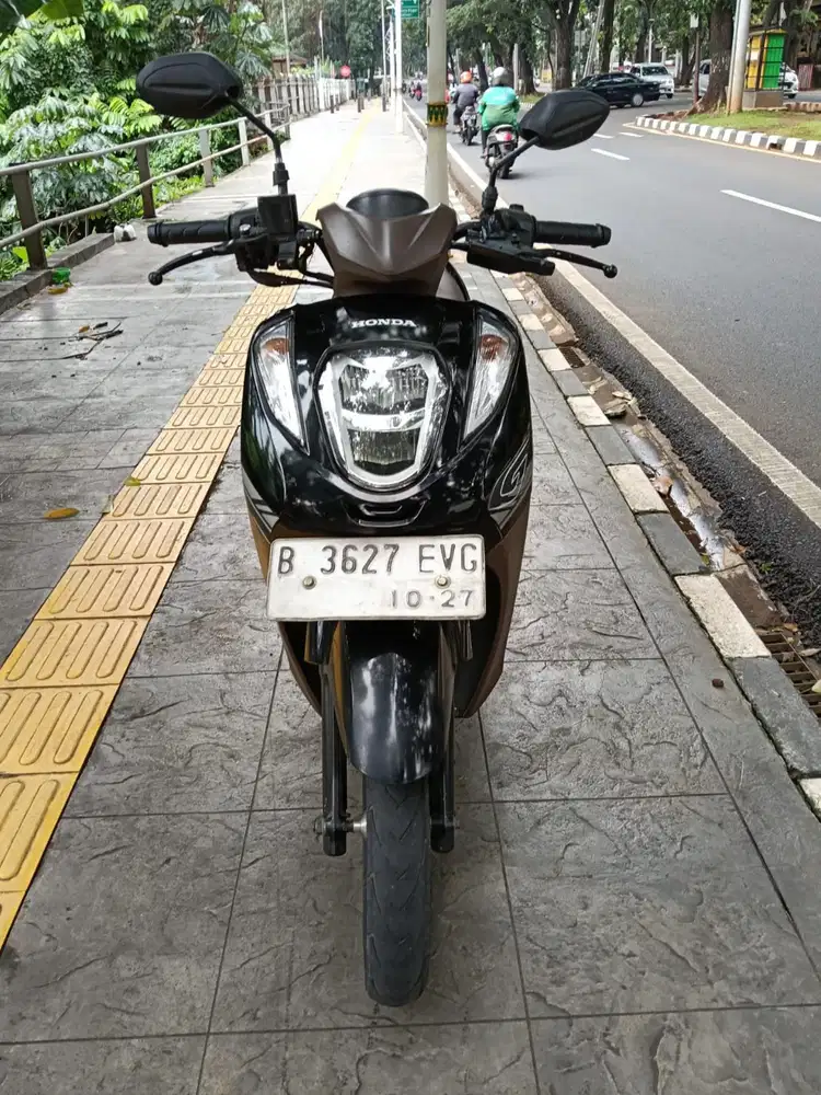 DP MINIM 1.300 CASH KREDIT HONDA GENIO CBS FI THN 2022 PAJAK IDUP