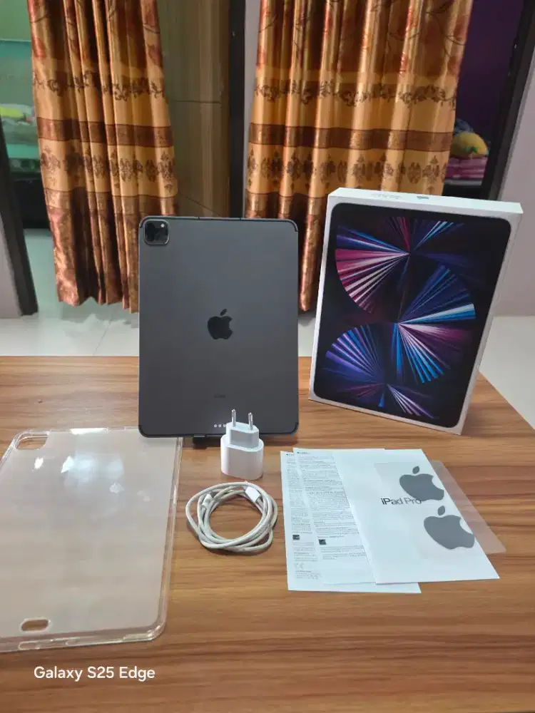 IPAD PRO 11 INC M1 256GB WIFI DAN CELLULAR