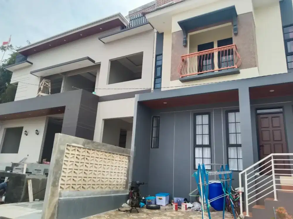 Di jual rumah gaya american clasic diskon 30 juta