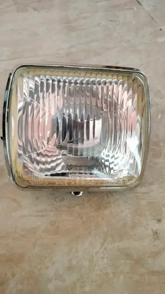 Lampu depan binter mercy