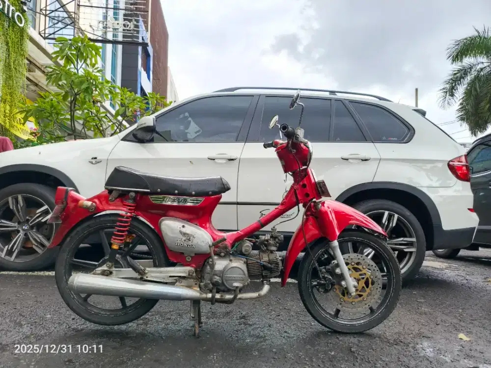 Honda C70 Tahun 1983