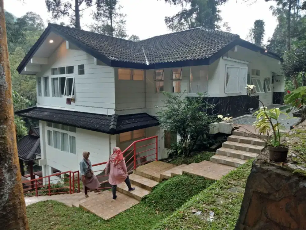 Dijual Cepat Villa MEGAMENDUNG -  SHAMBALA . VILLA FULL FURNISHED ( tidak termasuk Piano  )  SIAP HUNI DALAM KOMPLEK