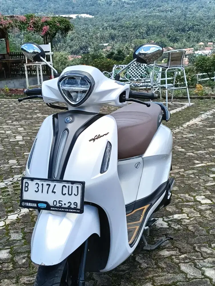 Yamaha Grand Filano Lux Tangan Pertama