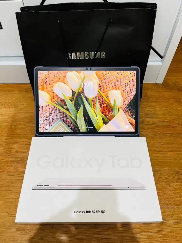 LIKE NEW Second Samsung Galaxy Tab S9 FE+ 5G RAM 12/256