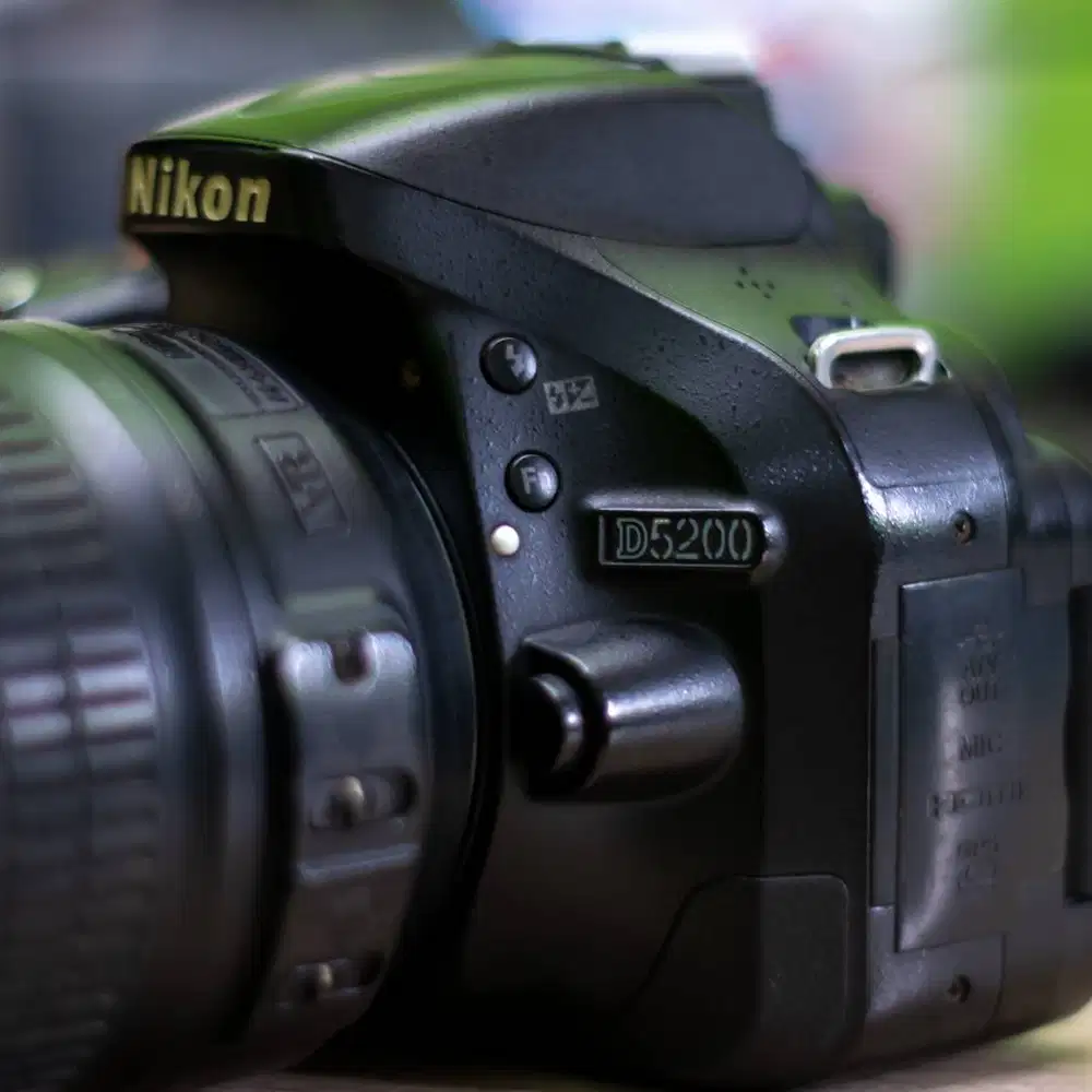 Dijual Nikon D5200 + Lensa Kit