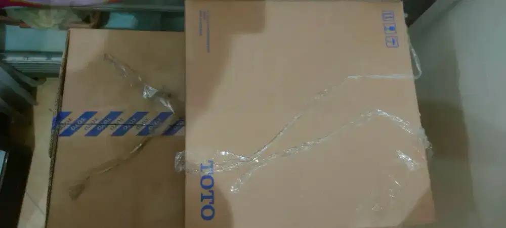 toilet duduk merek toto